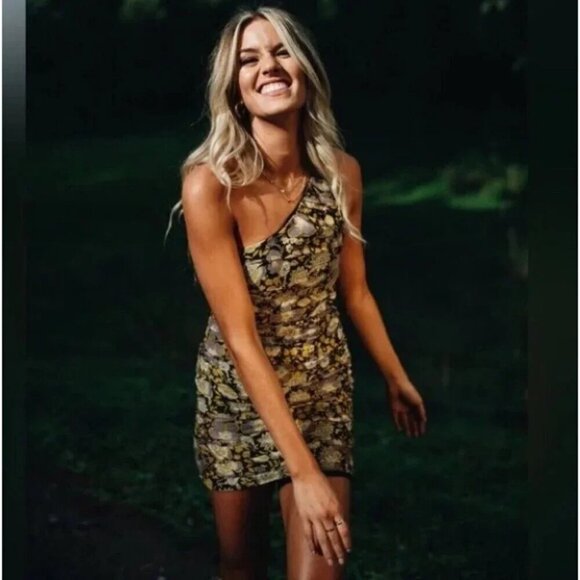New Zara one shoulder ruched floral mini dress size small - Picture 1 of 9